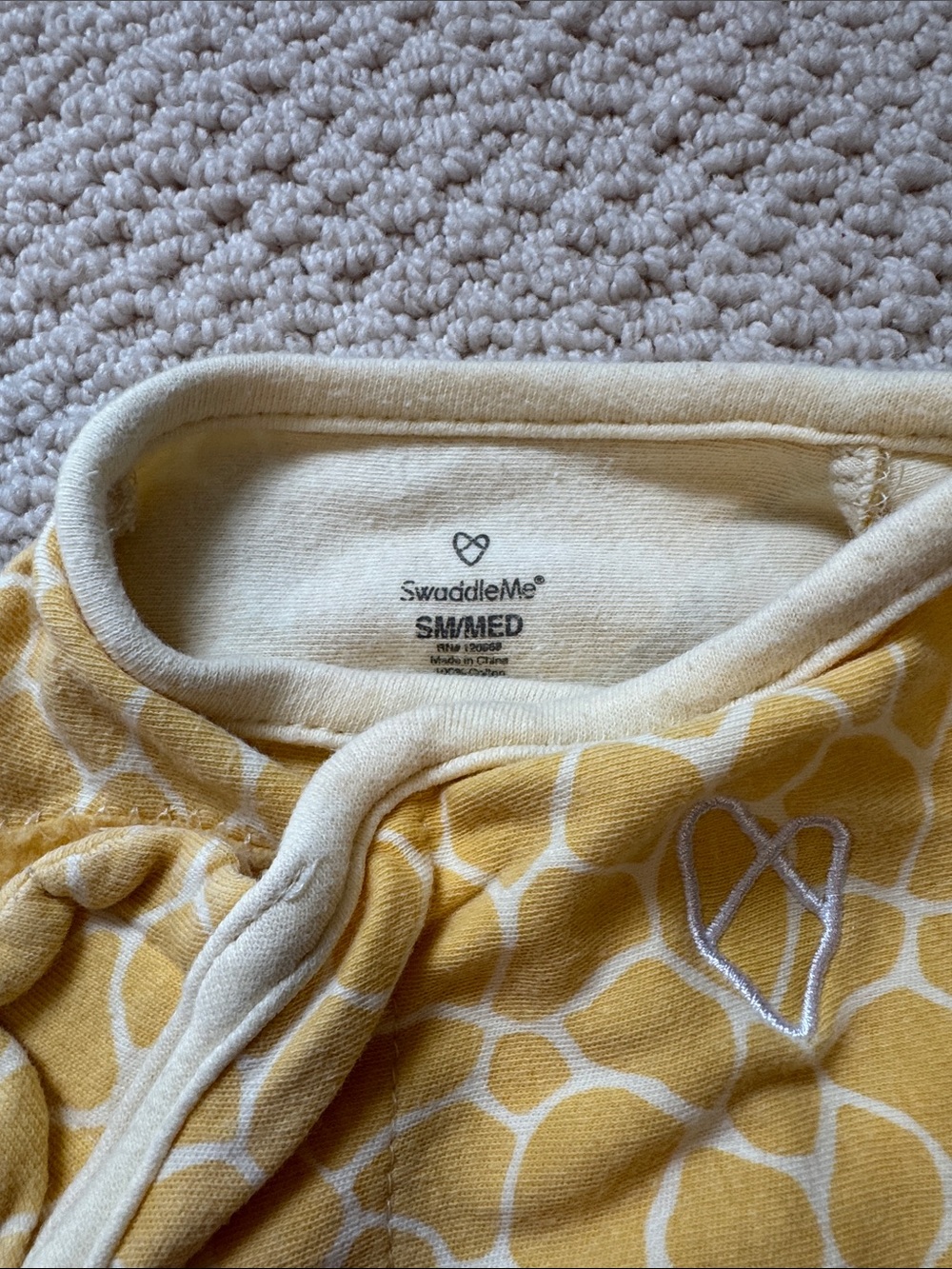 SwaddleMe Velcro Swaddle - Picture 2 of 5